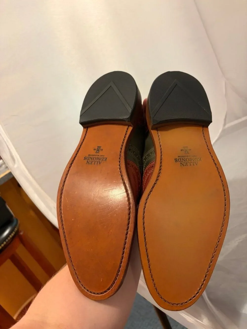 Allen Edmonds Jingle Bell Wingtip Mok Leather Mens dress shoe size 9.5 new